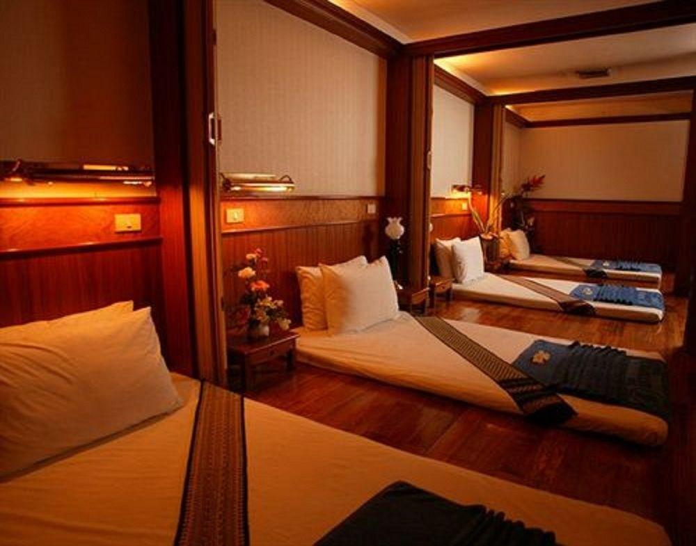 Courtyard By Marriott Phuket Town Hotell Exteriör bild