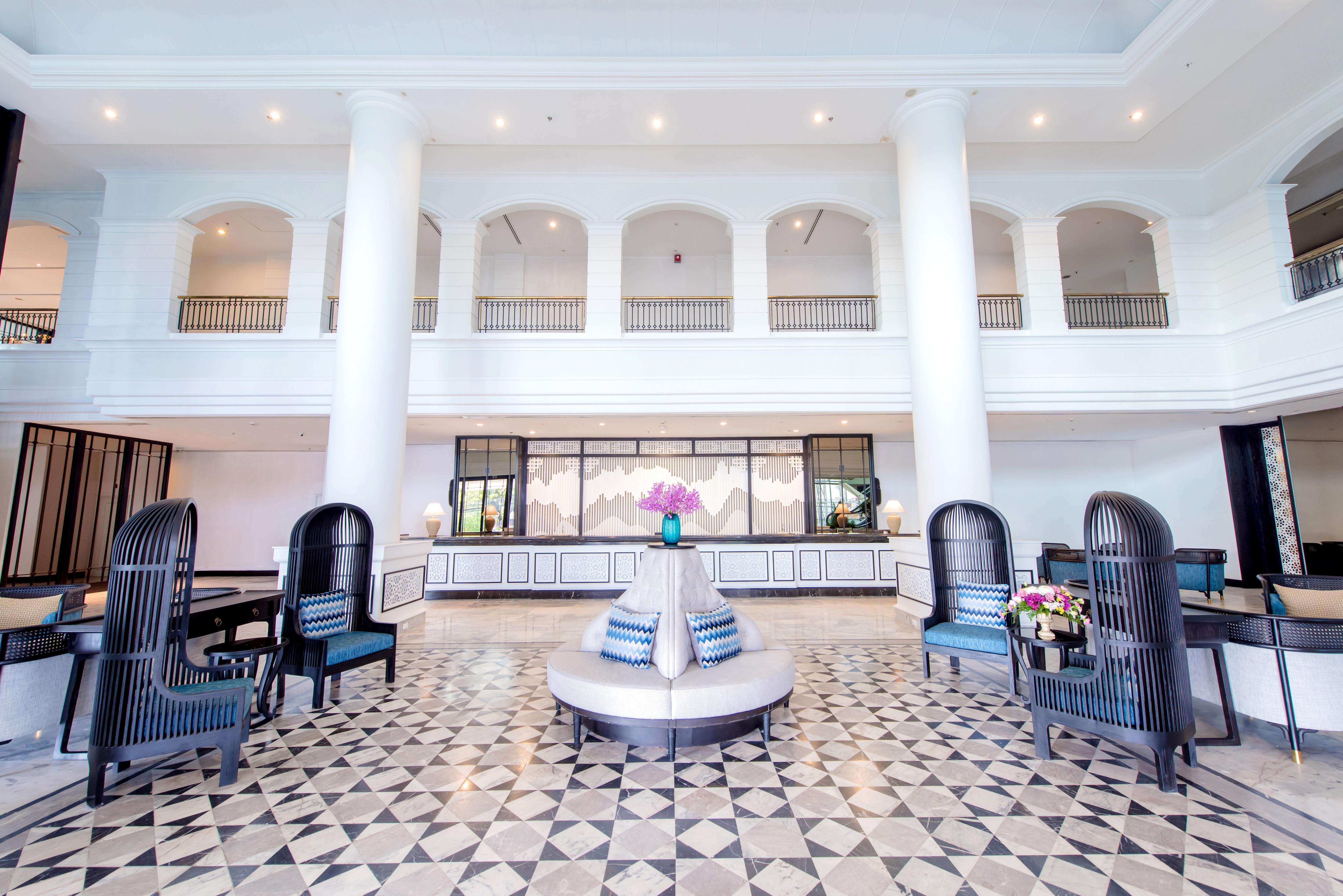 Courtyard By Marriott Phuket Town Hotell Exteriör bild
