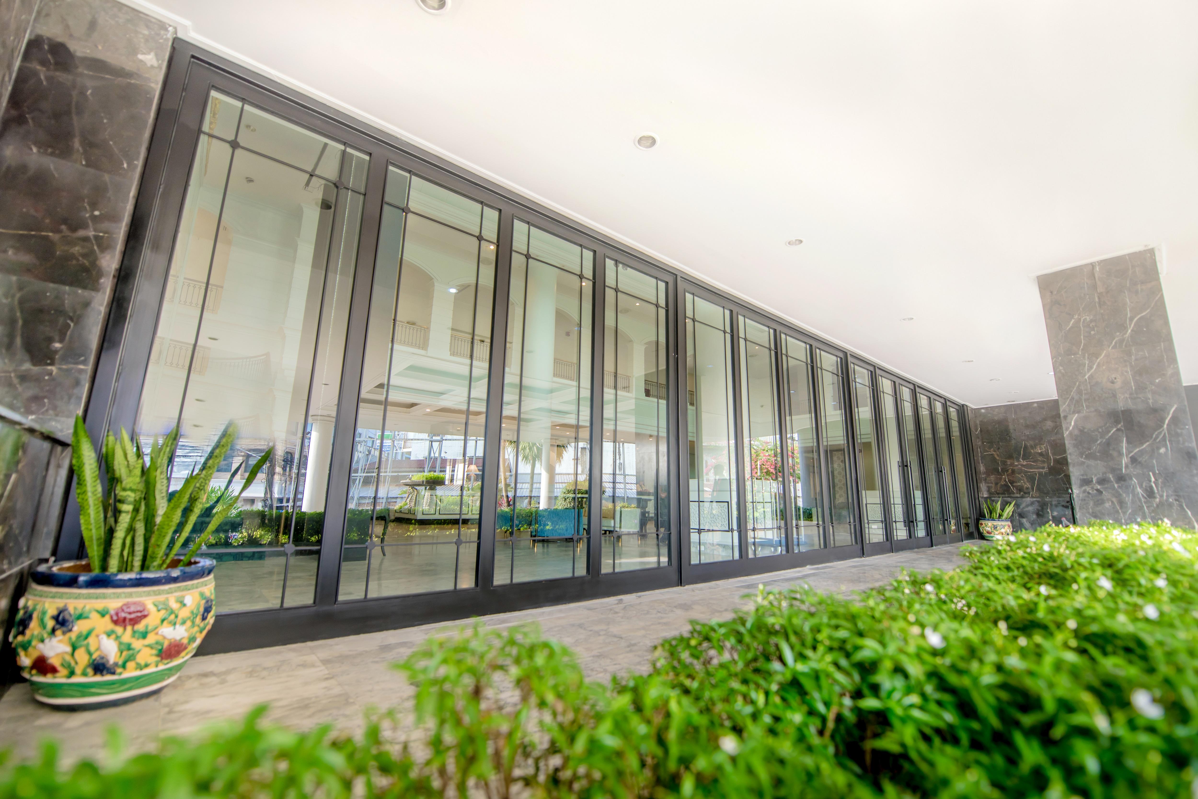 Courtyard By Marriott Phuket Town Hotell Exteriör bild