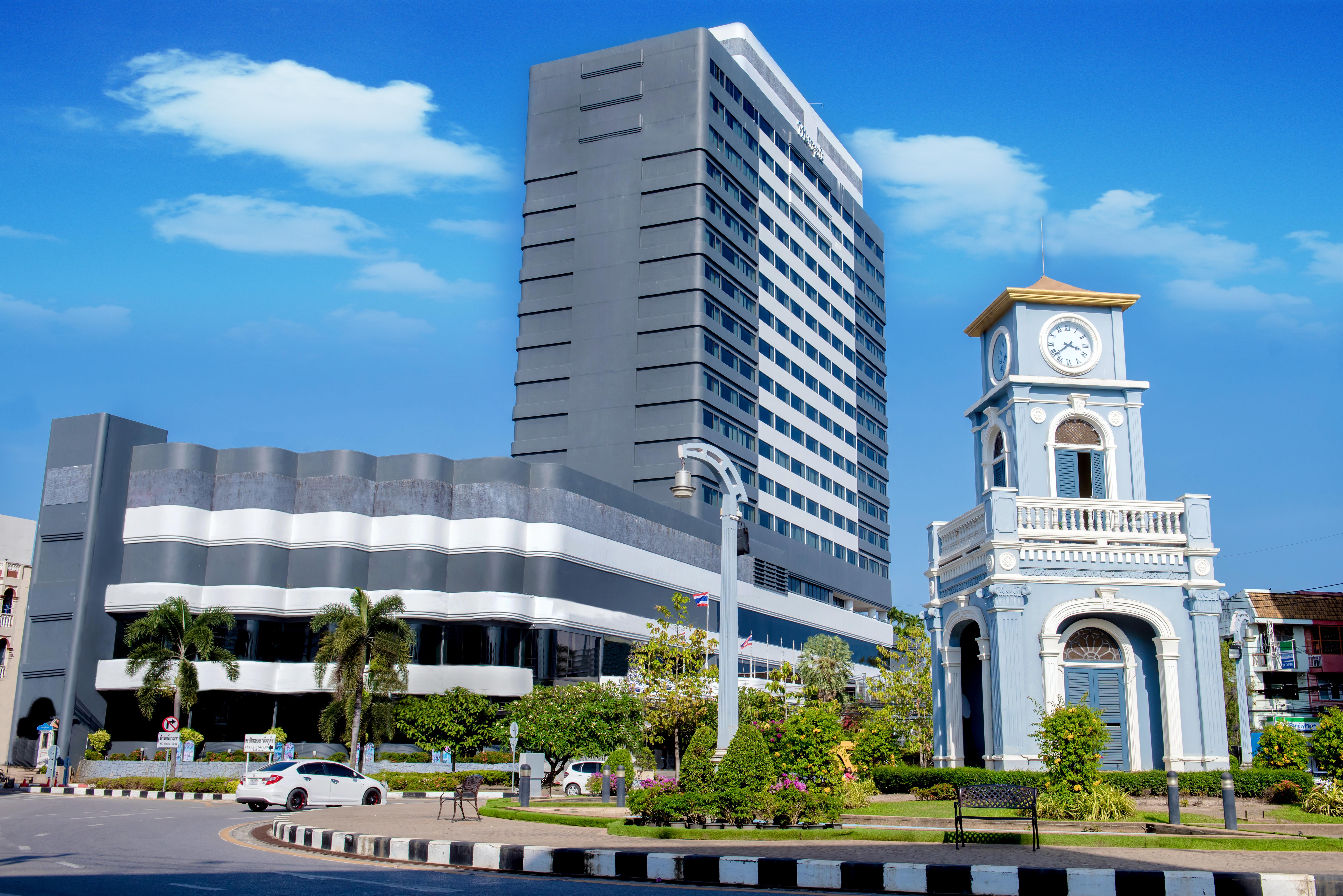 Courtyard By Marriott Phuket Town Hotell Exteriör bild