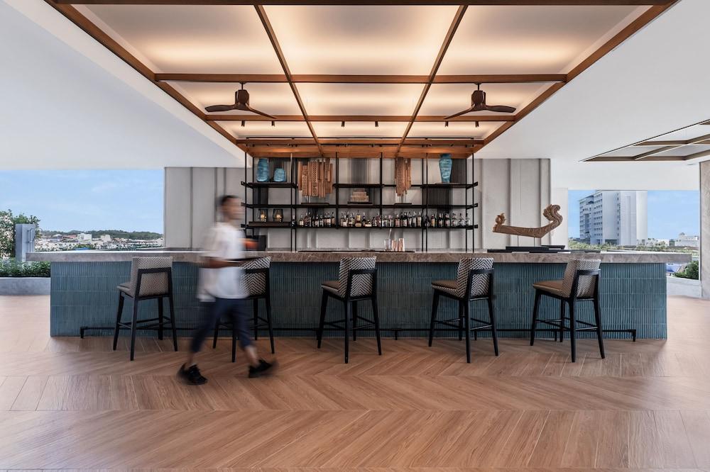 Courtyard By Marriott Phuket Town Hotell Exteriör bild