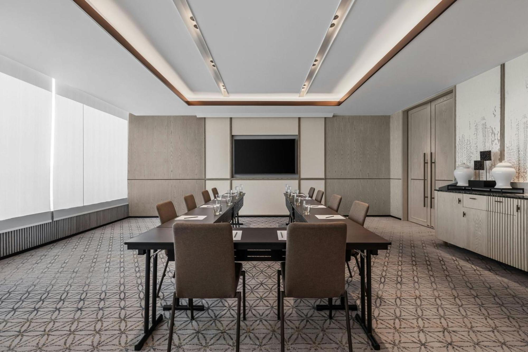 Courtyard By Marriott Phuket Town Hotell Exteriör bild