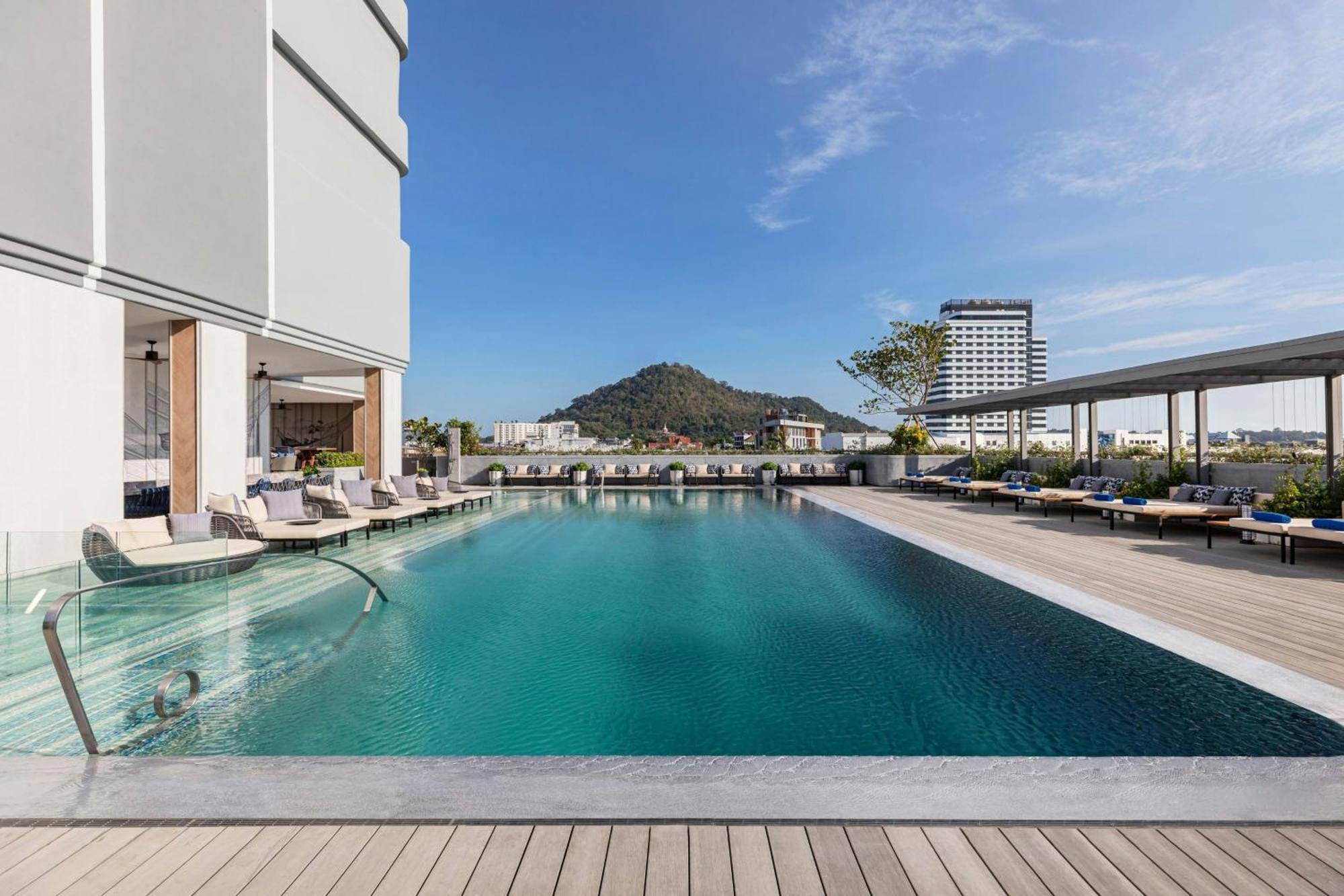 Courtyard By Marriott Phuket Town Hotell Exteriör bild
