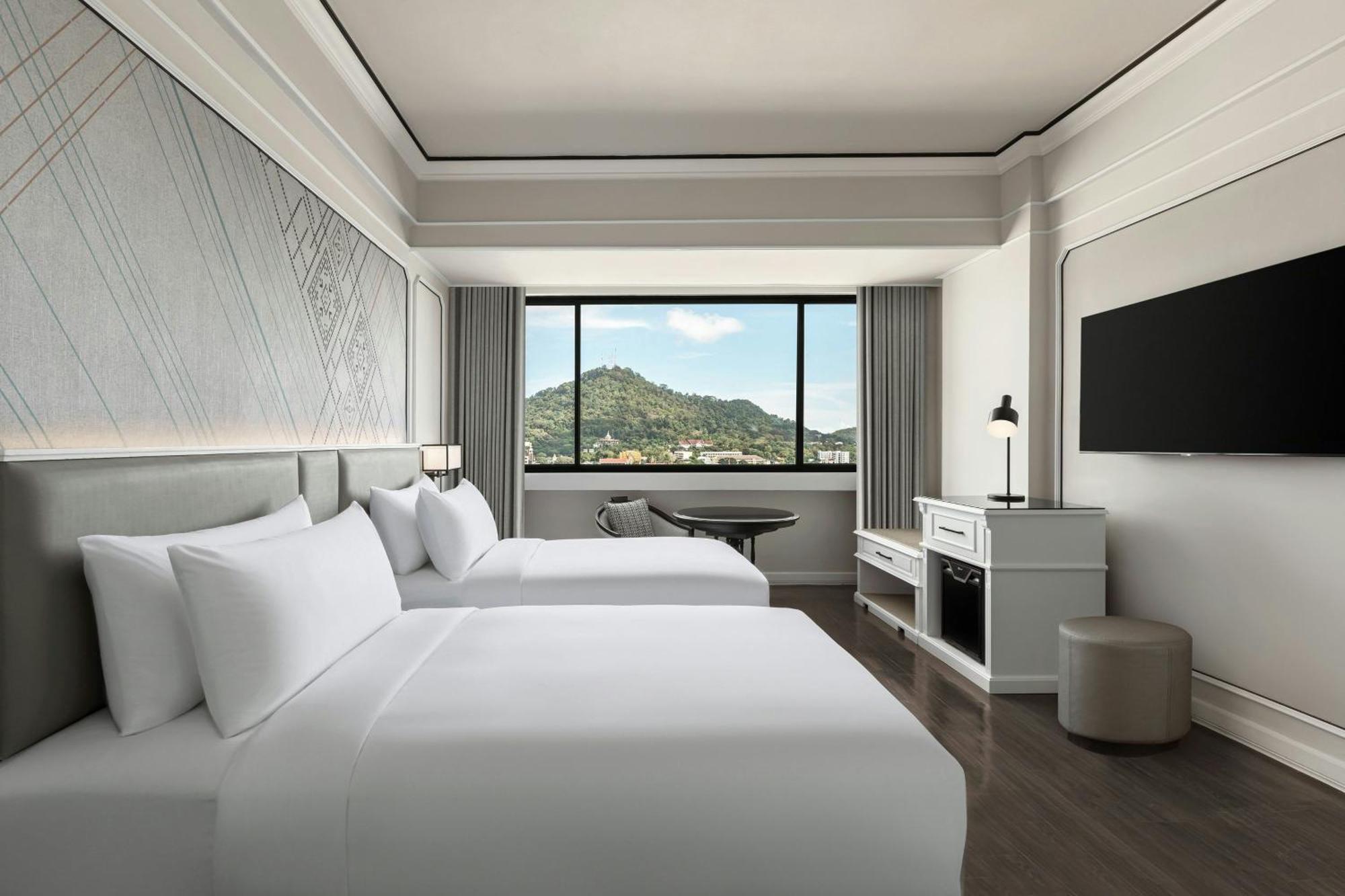 Courtyard By Marriott Phuket Town Hotell Exteriör bild