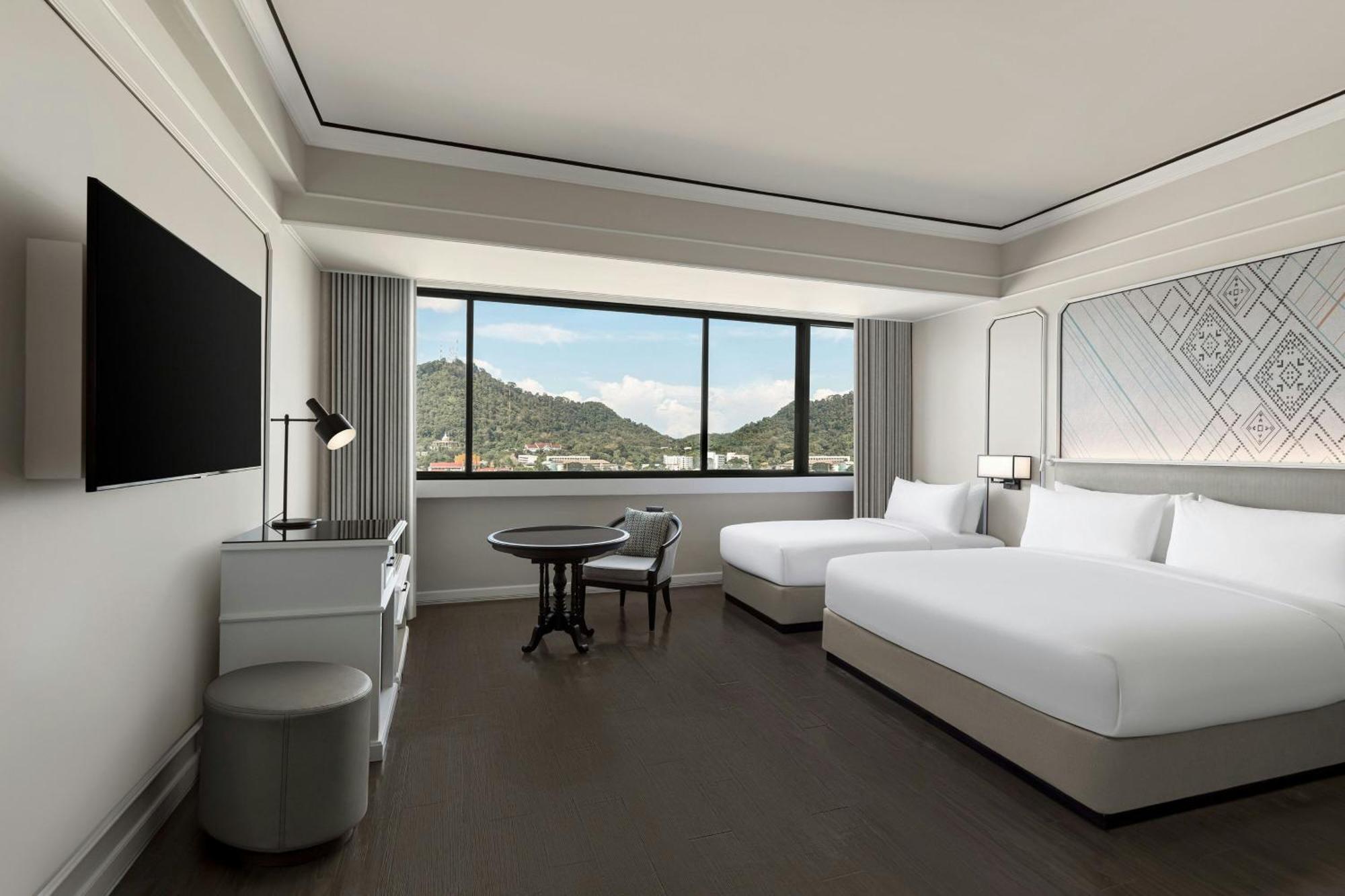 Courtyard By Marriott Phuket Town Hotell Exteriör bild