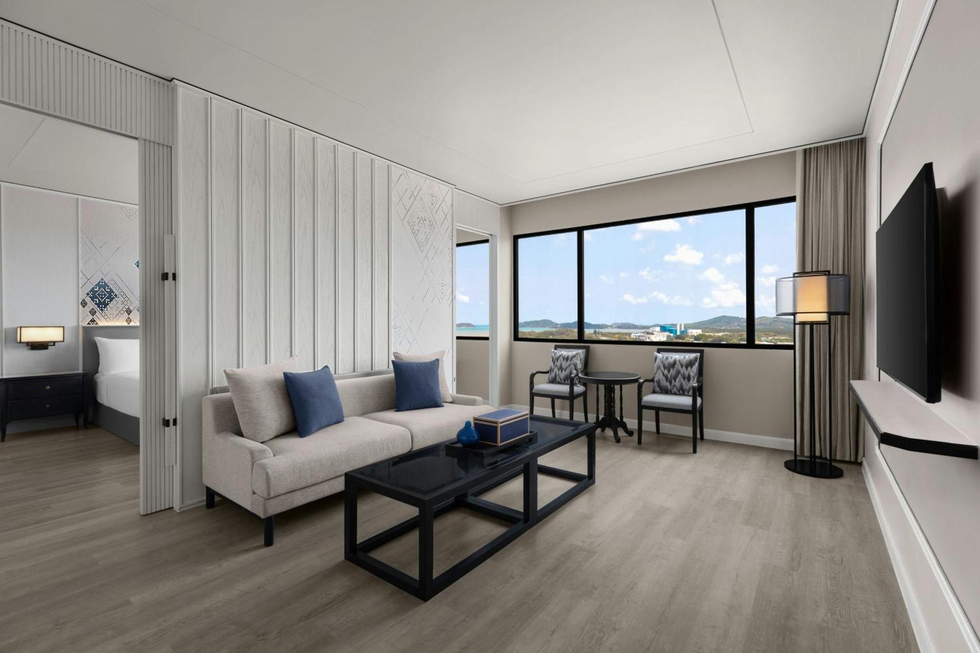 Courtyard By Marriott Phuket Town Hotell Exteriör bild