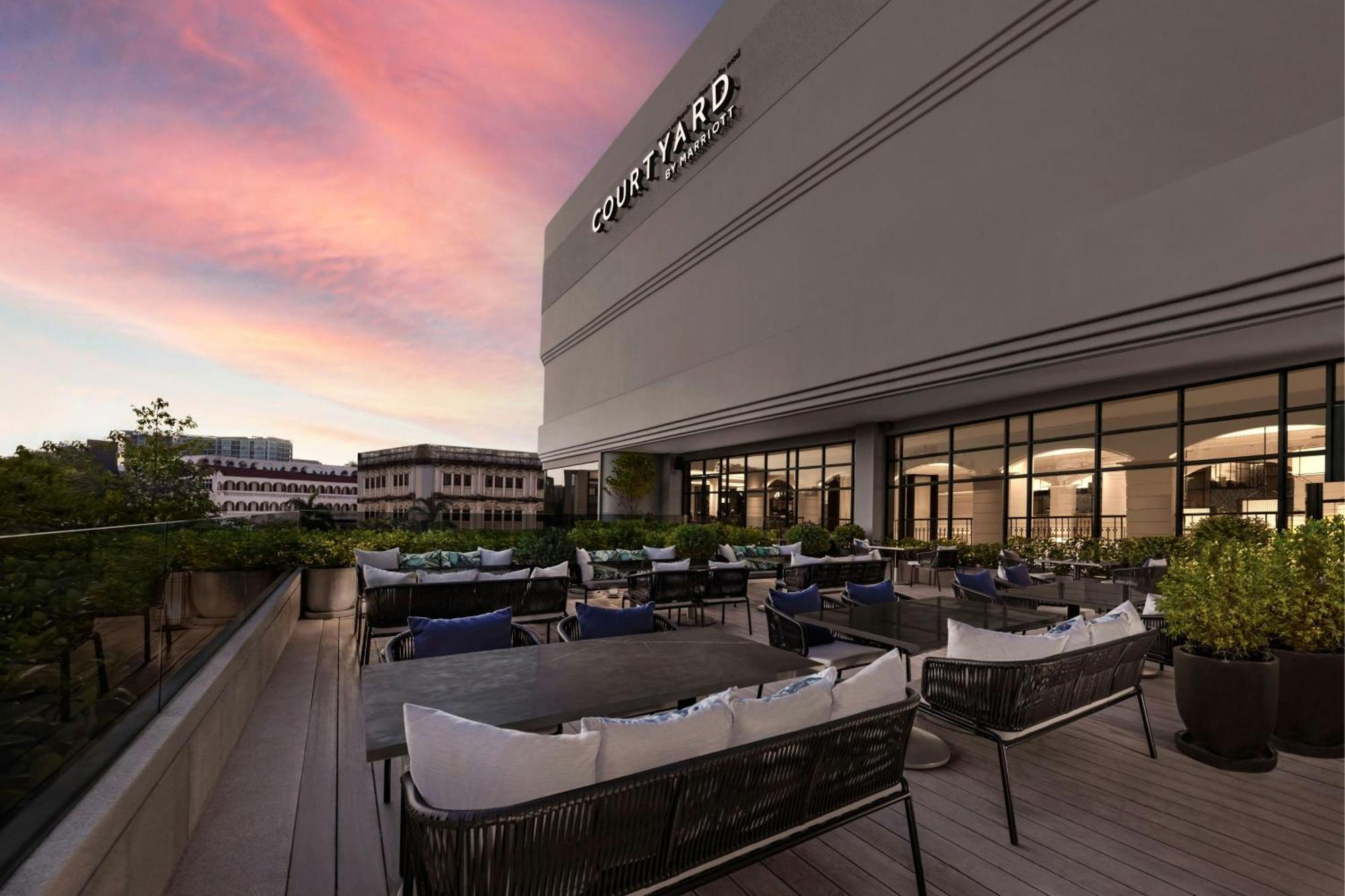 Courtyard By Marriott Phuket Town Hotell Exteriör bild