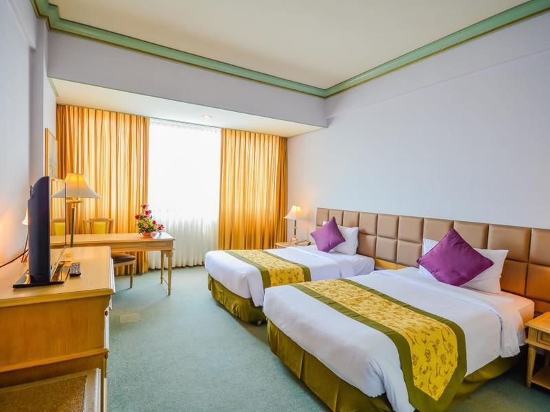 Courtyard By Marriott Phuket Town Hotell Exteriör bild